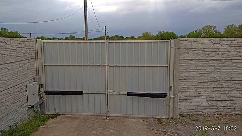 Ремонт распашных ворот с автоматикой Doorhan
